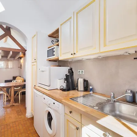 Maisonnette Hébergement de vacances *